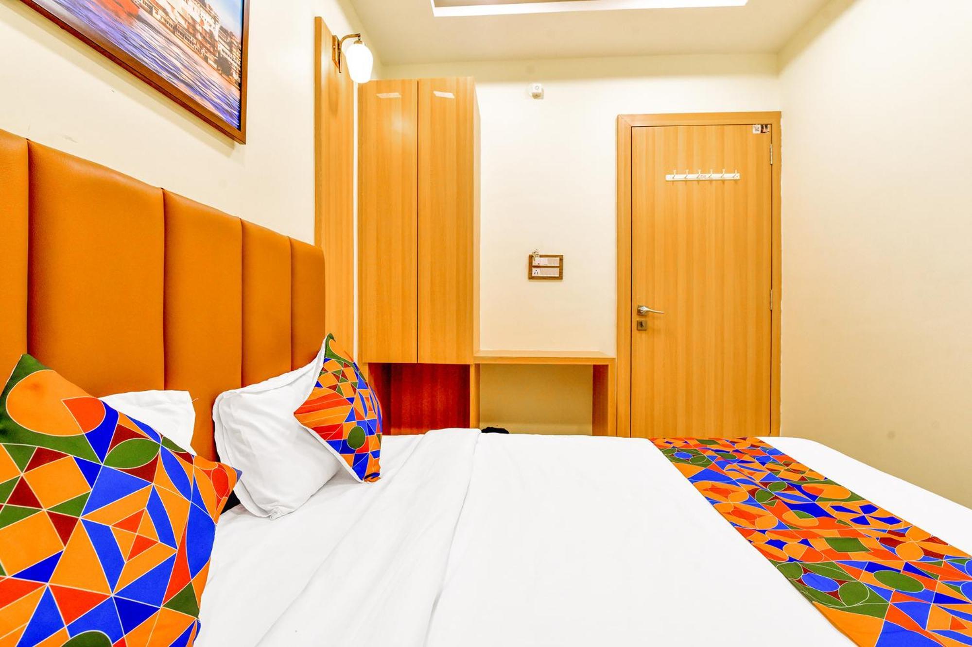 Fabexpress Mewar Shine Hotell Udaipur Exteriör bild