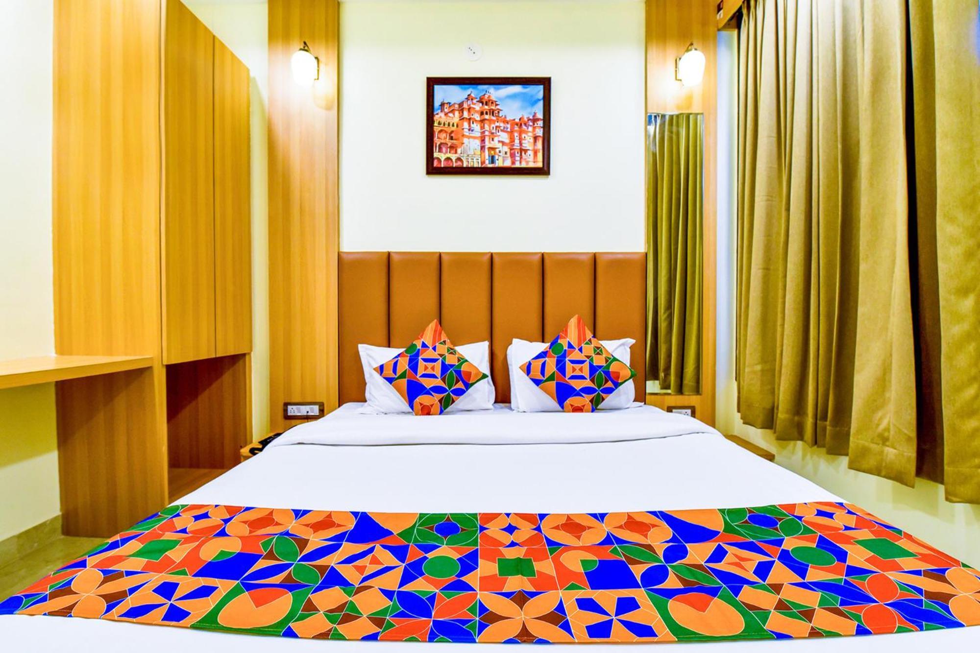 Fabexpress Mewar Shine Hotell Udaipur Exteriör bild